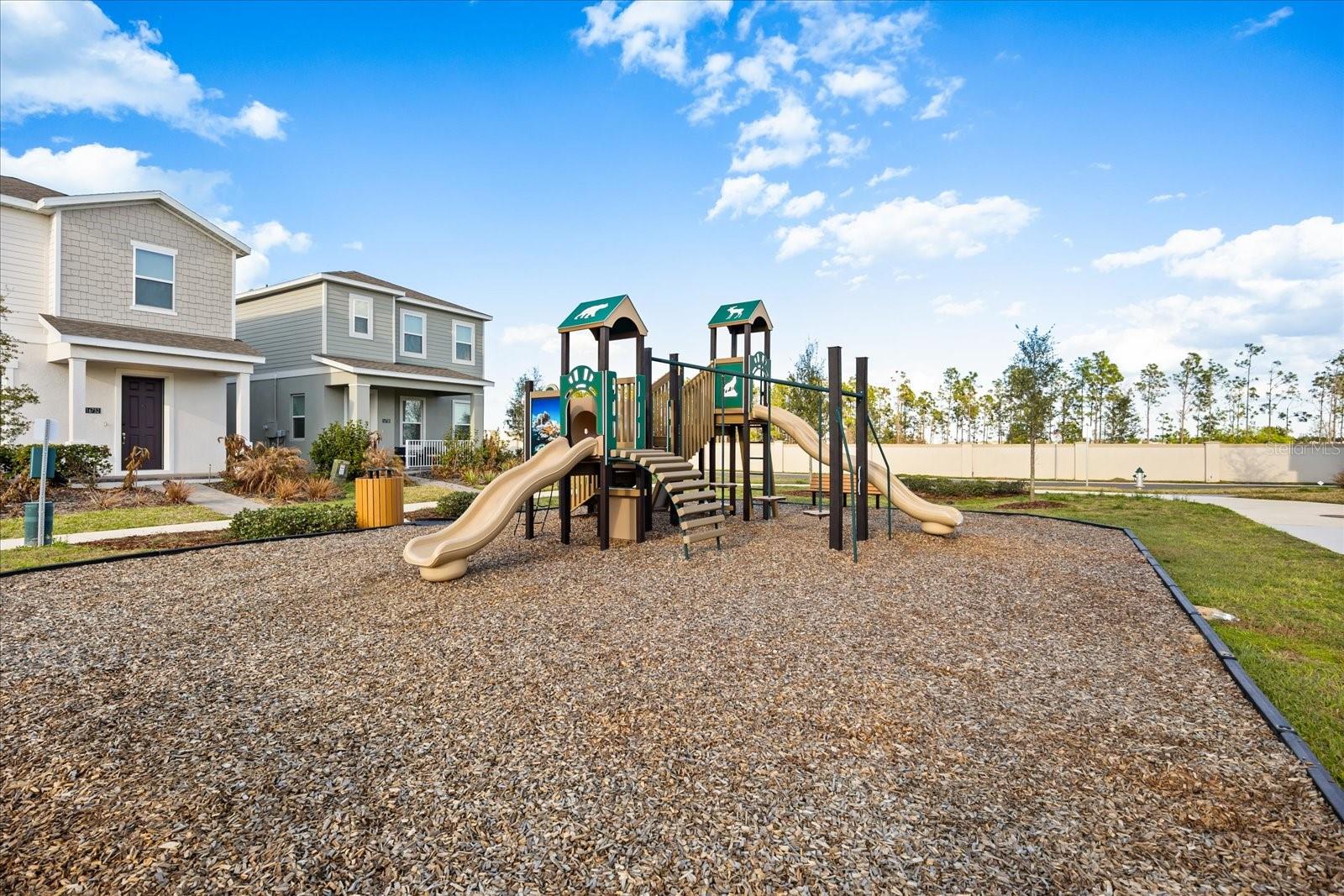 HAMLIN POINTE - Residential