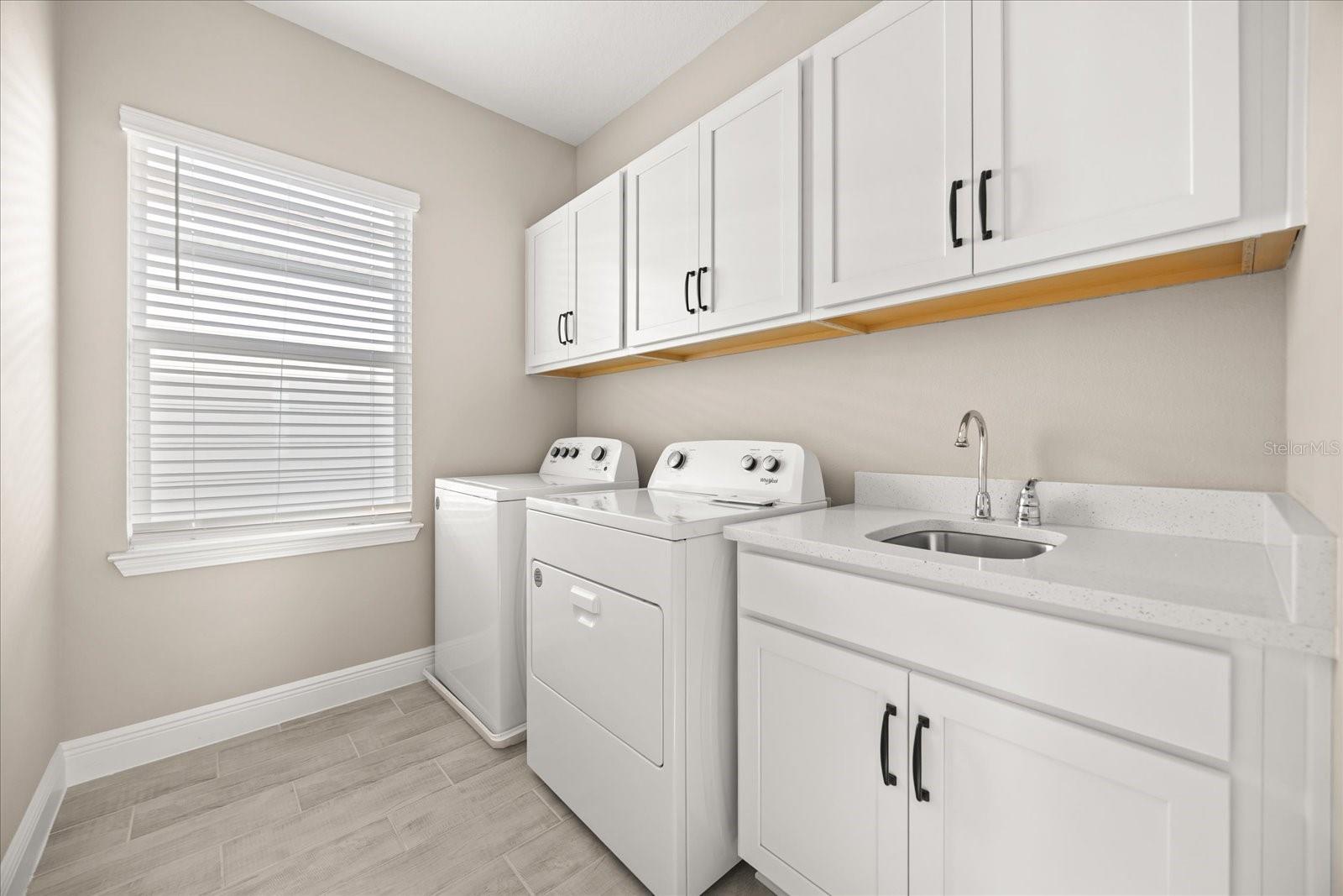 HAMLIN POINTE - Residential