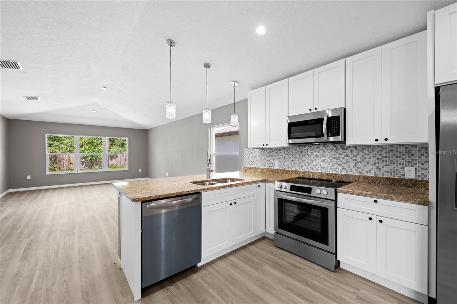 BEVERLY TERRACE - Residential