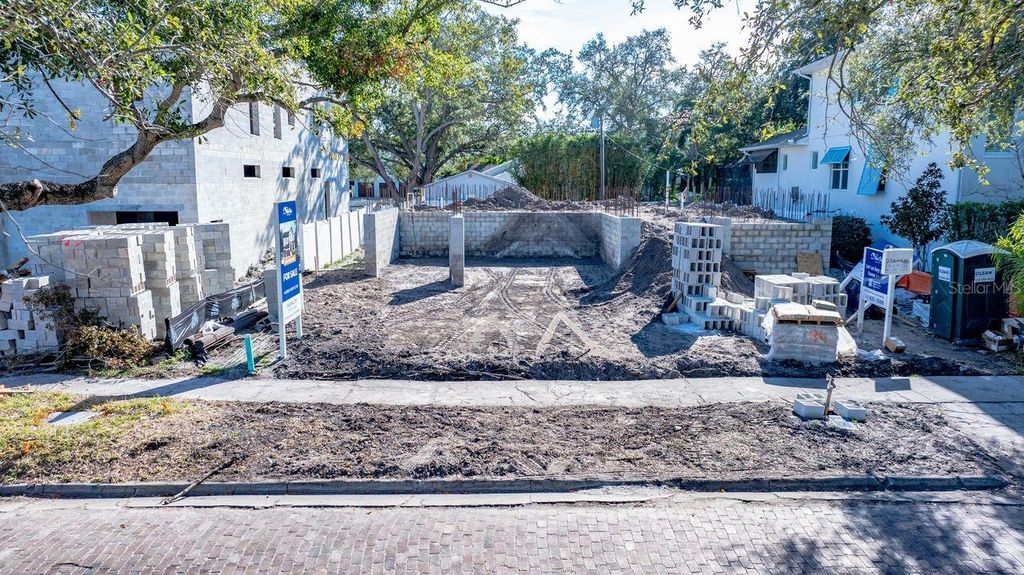 Photo of 2926 W Alline Avenue, Tampa, FL 33611 (MLS # TB8449421)