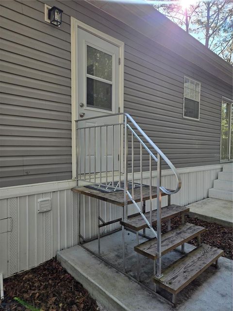 A home in DUNNELLON