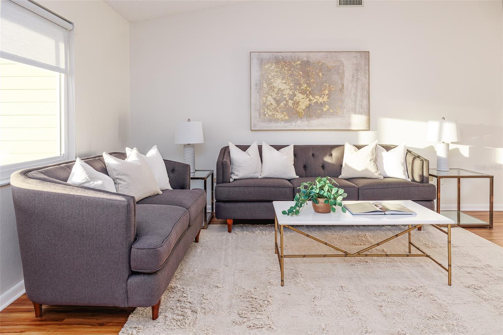 COLONNADES PH 02 - Residential