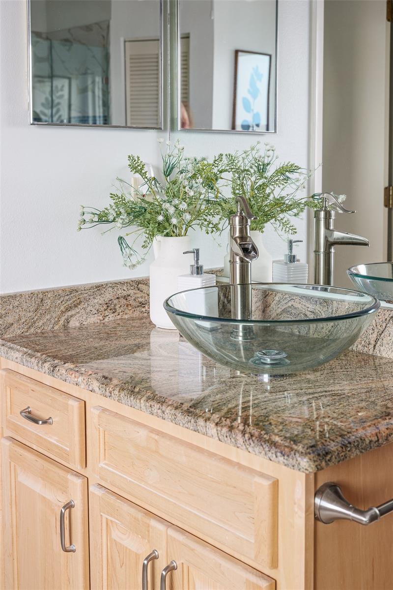 COLONNADES PH 02 - Residential