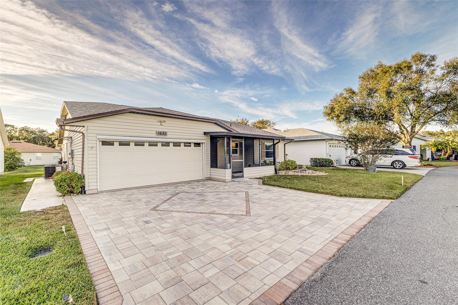 COLONNADES PH 02 - Residential