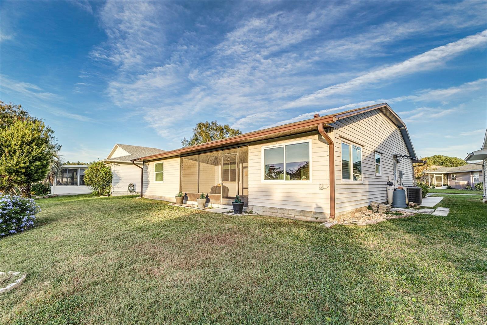 COLONNADES PH 02 - Residential