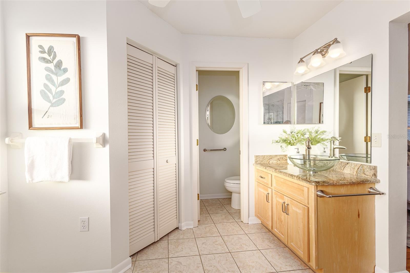 COLONNADES PH 02 - Residential