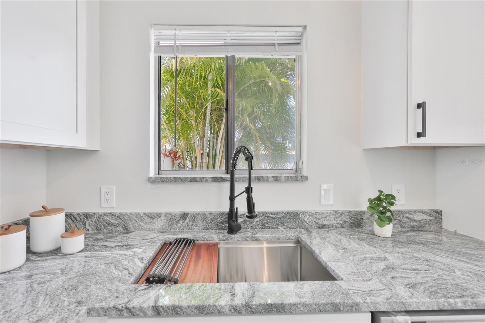 ROCKPOINTE PATIO HOMES - Residential