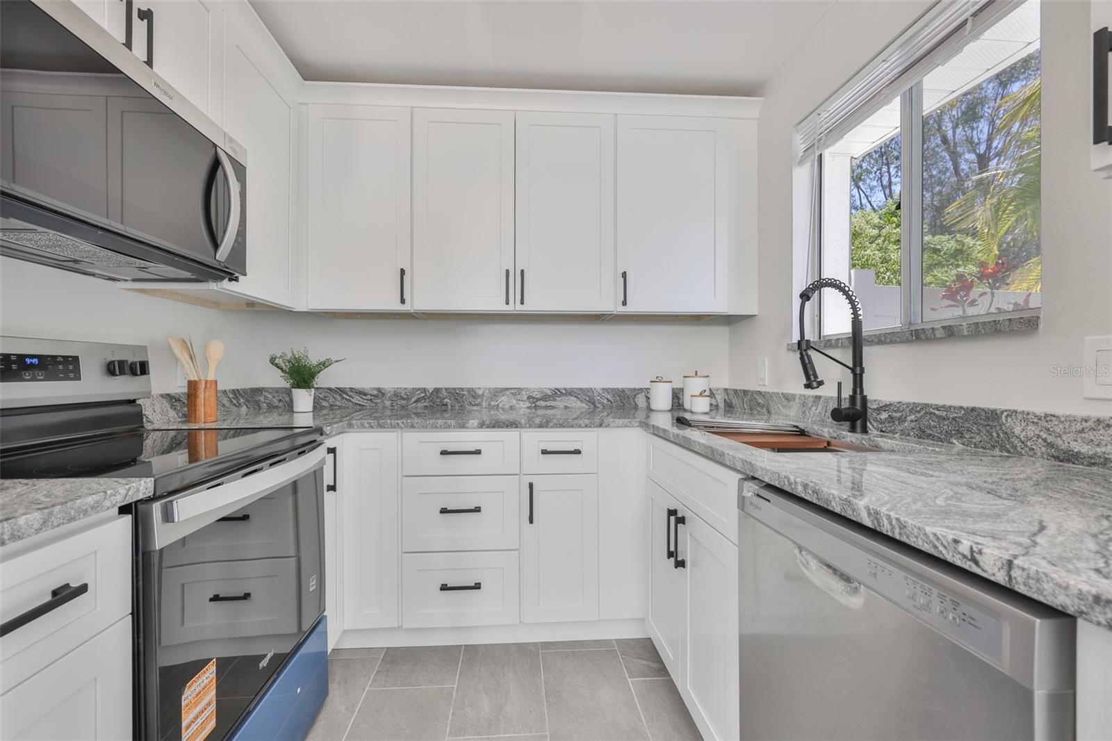 ROCKPOINTE PATIO HOMES - Residential