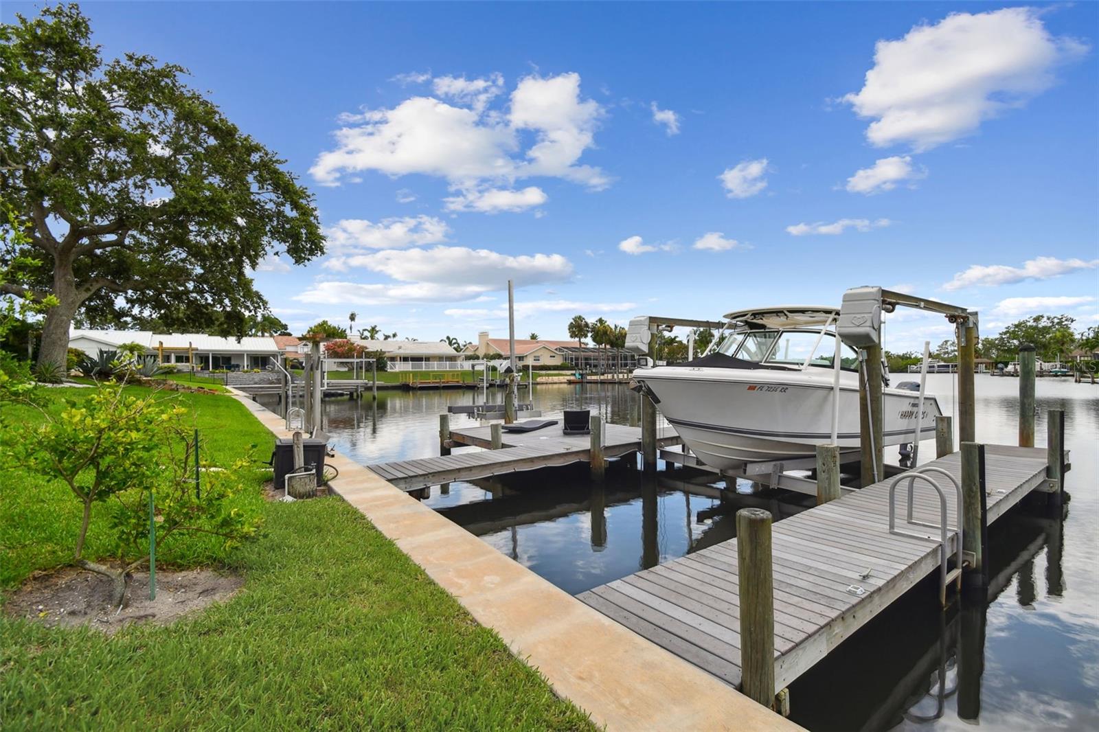 SWEETWATER SUB FIRST ADD - Residential