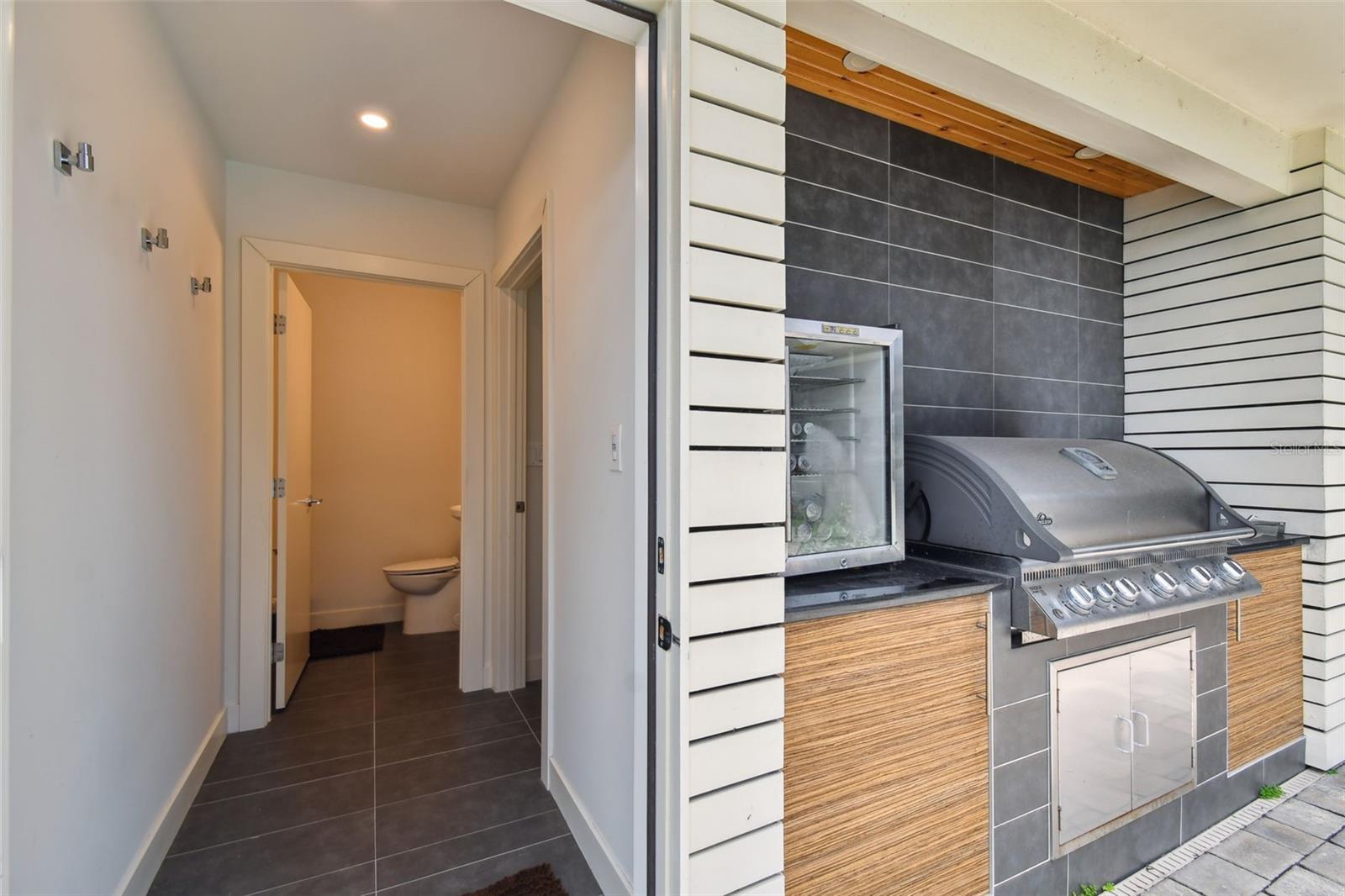 SWEETWATER SUB FIRST ADD - Residential