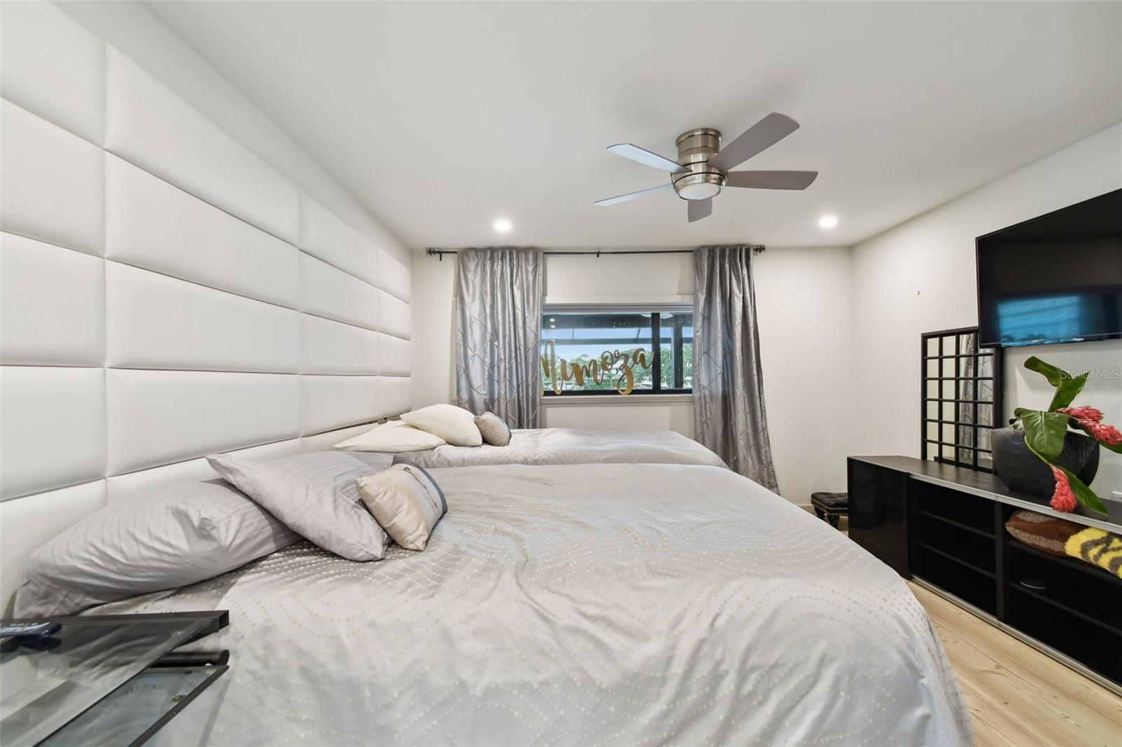 SWEETWATER SUB FIRST ADD - Residential