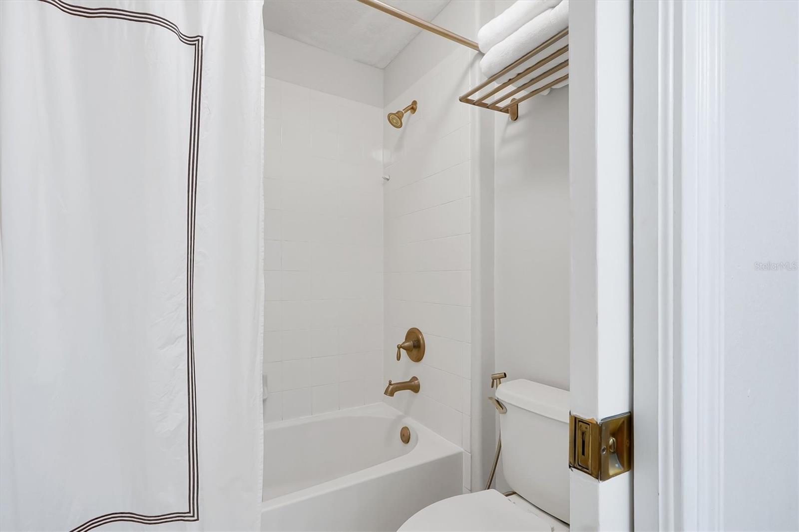 TOSCANA UN 01 W - Residential