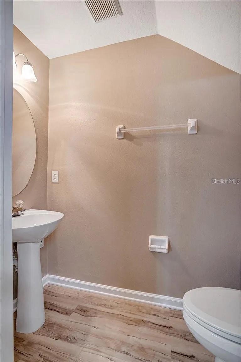 VISTAS/STONEBRIDGE PLACE PH 01 - Residential Lease