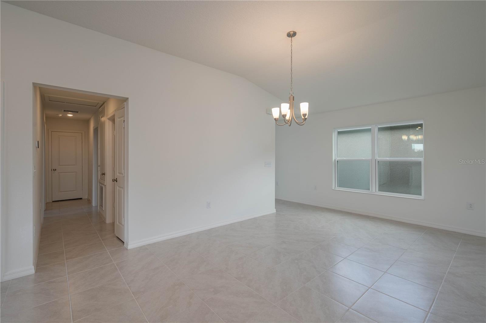 RESERVE/FRST LK PH 1 - Residential Lease