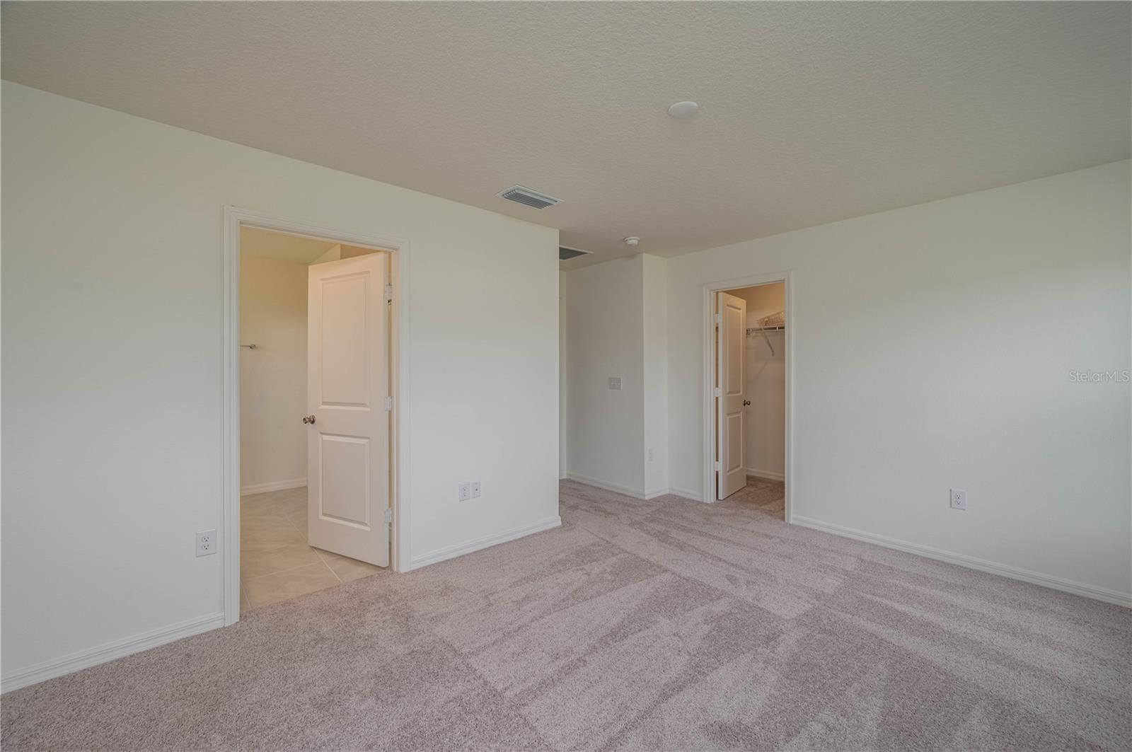 RESERVE/FRST LK PH 1 - Residential Lease