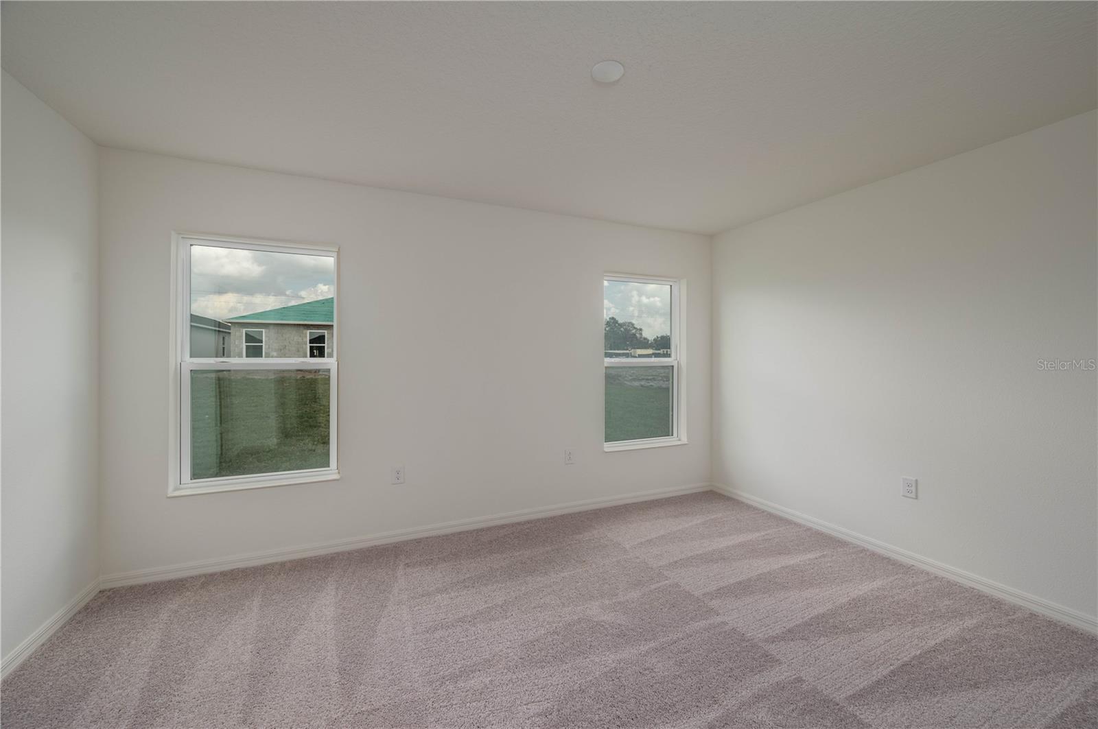 RESERVE/FRST LK PH 1 - Residential Lease