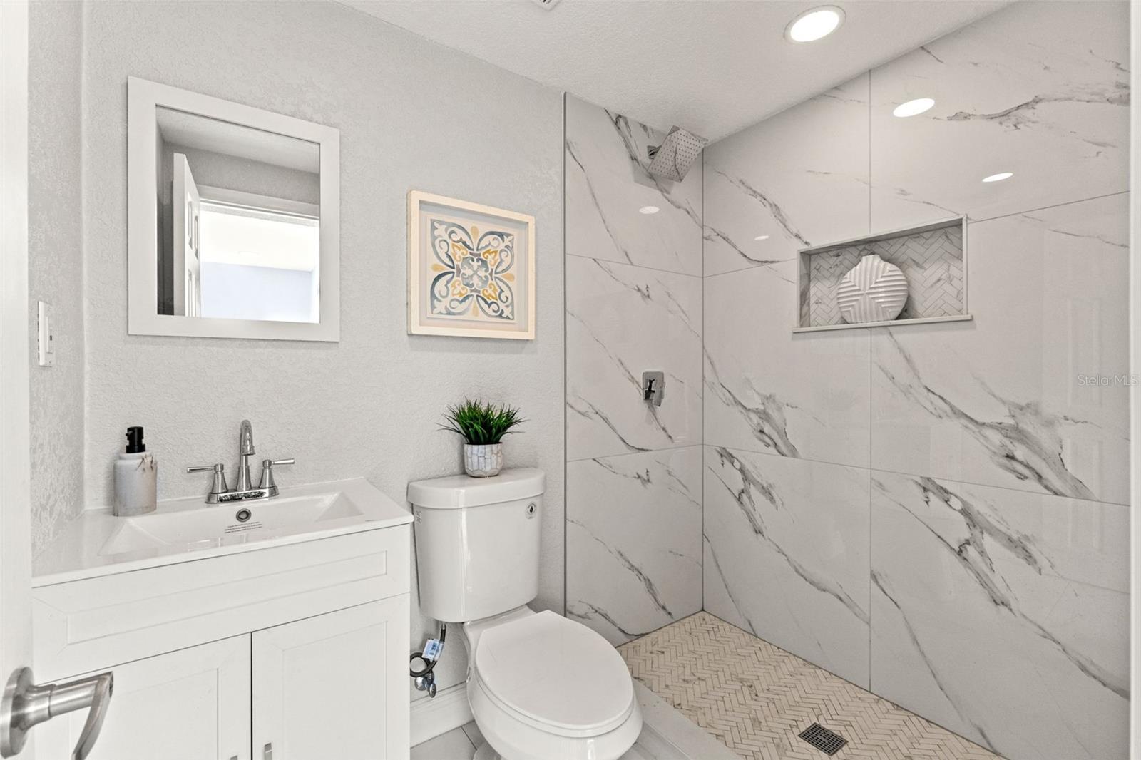 HOLIDAY LAKE ESTATES - Residential