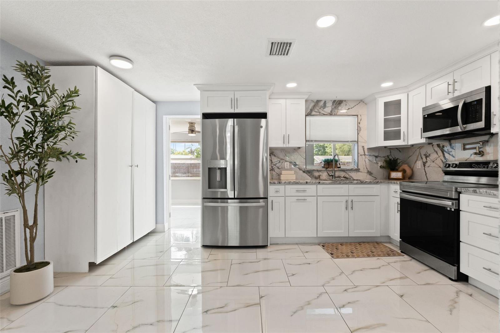 HOLIDAY LAKE ESTATES - Residential