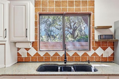 Tiny photo for 4219 Magnolia Avenue, Leesburg, FL 34748 (MLS # G5109030)