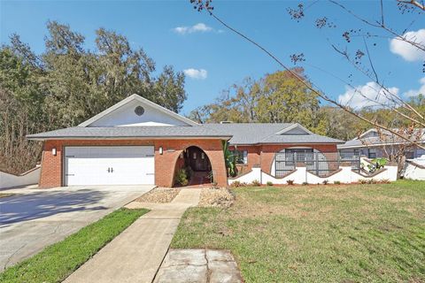 Tiny photo for 4219 Magnolia Avenue, Leesburg, FL 34748 (MLS # G5109030)