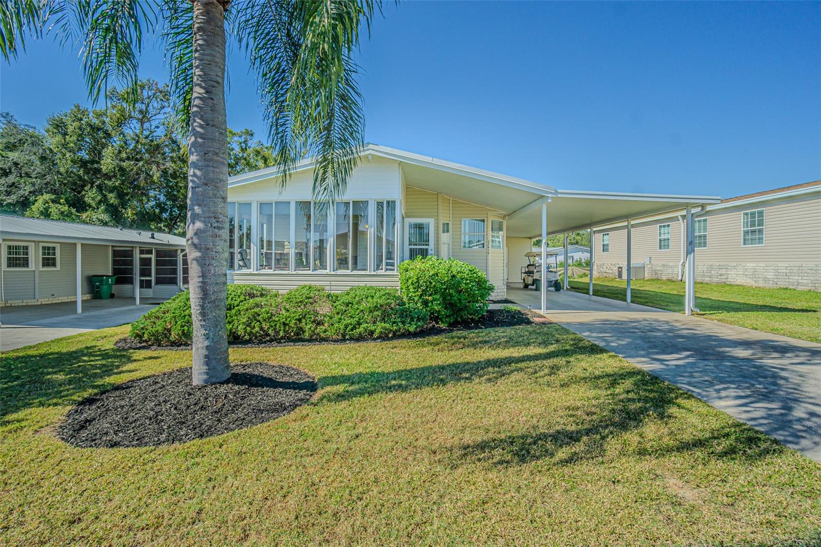 GRAND HORIZONS - Residential