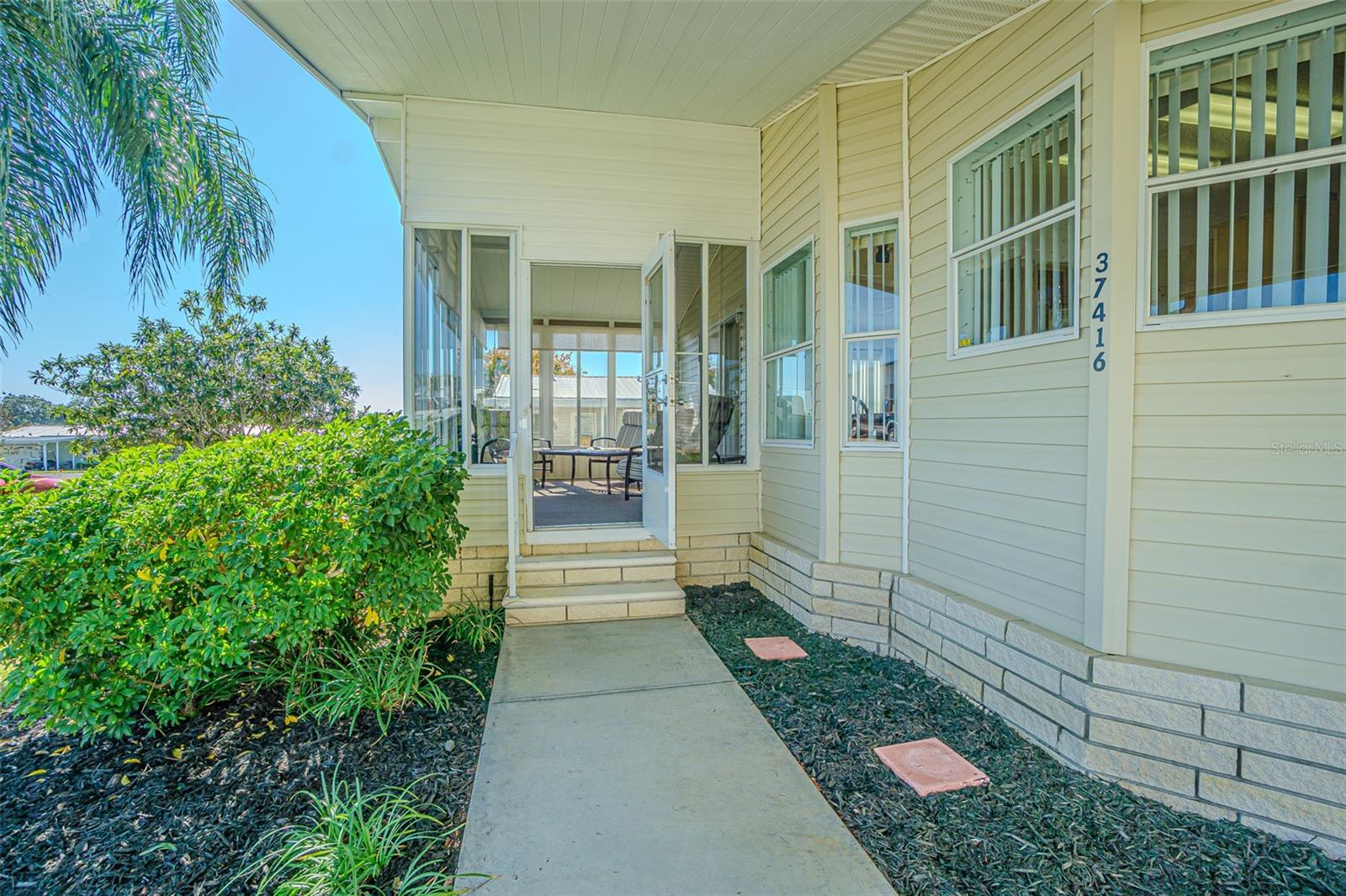 GRAND HORIZONS - Residential