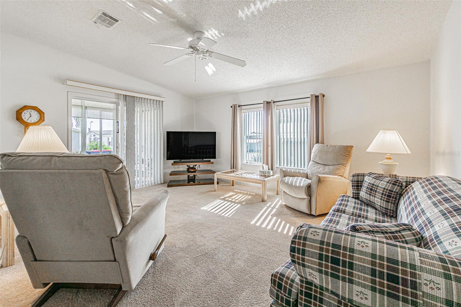 GRAND HORIZONS - Residential