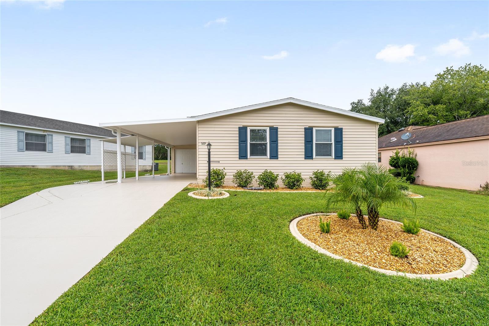 LADY LAKE ORANGE BLOSSOM GARDENS UNIT 12 - Residential