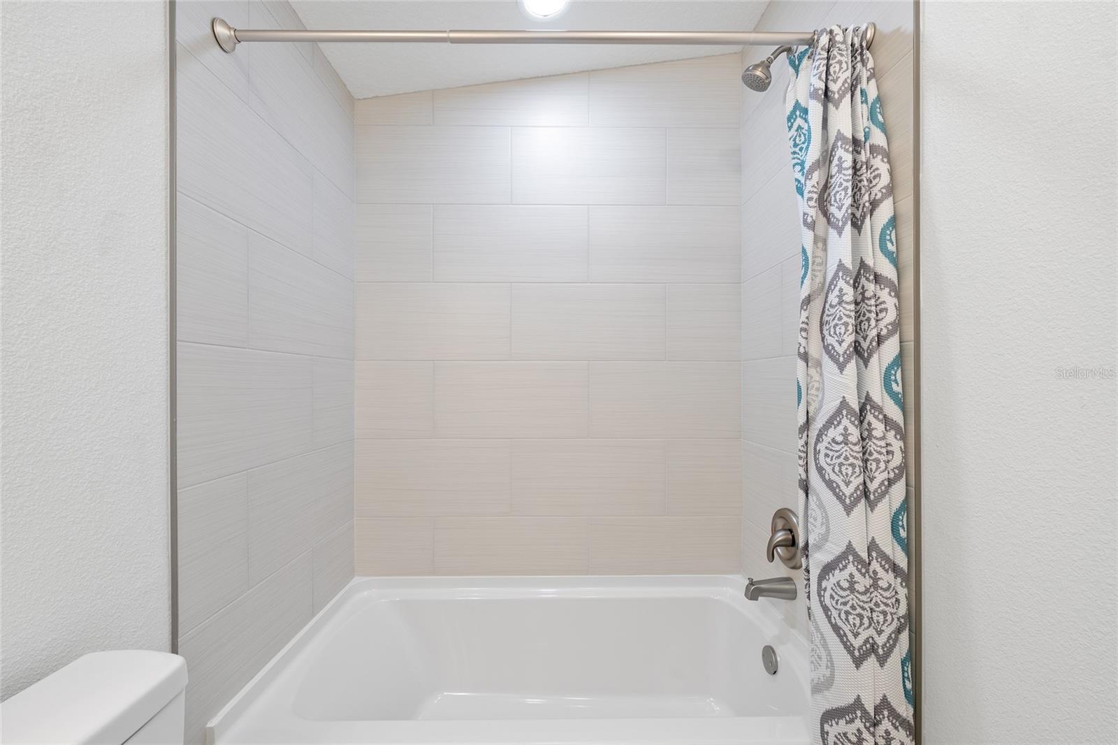 LADY LAKE ORANGE BLOSSOM GARDENS UNIT 12 - Residential