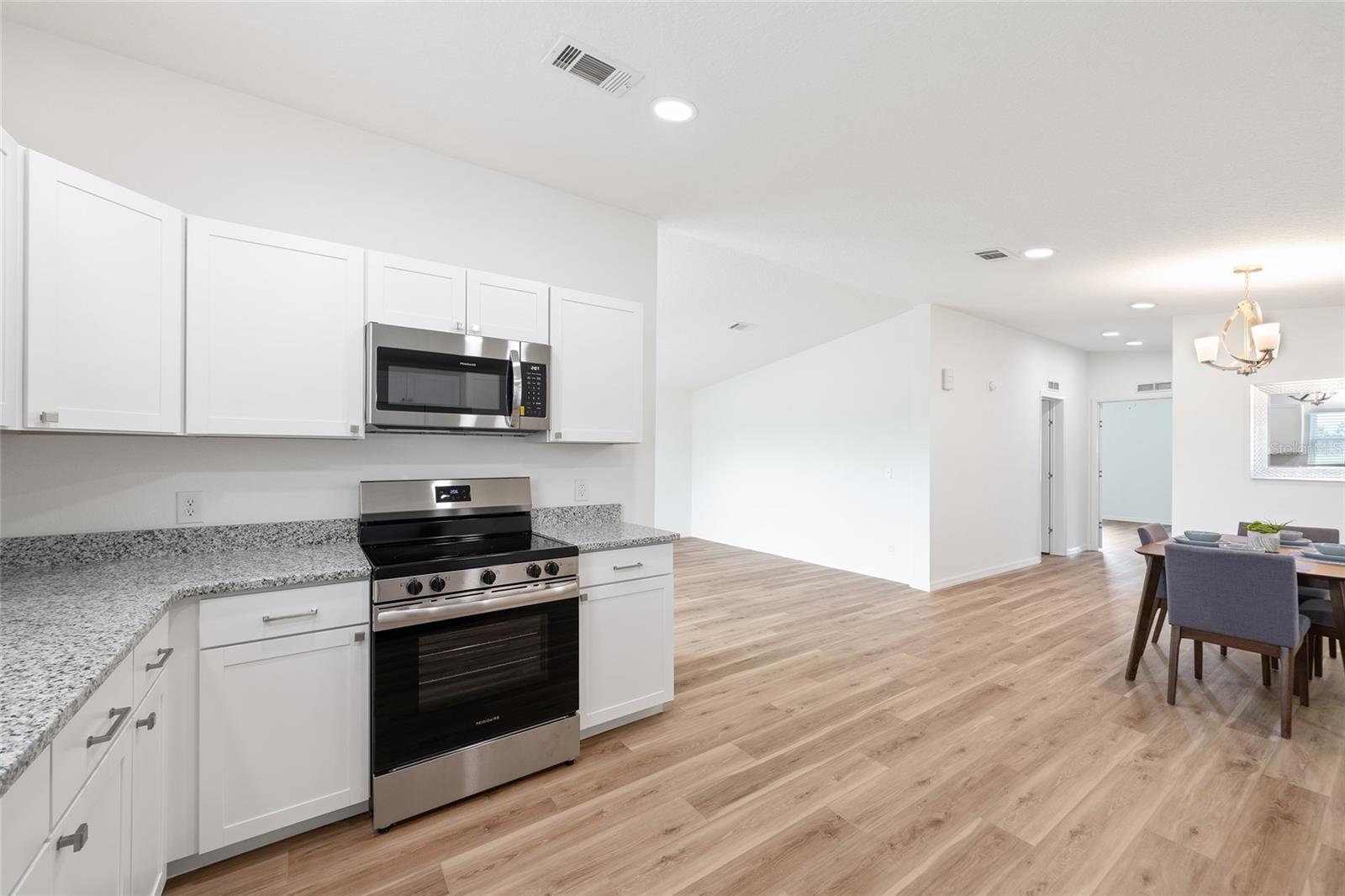 LADY LAKE ORANGE BLOSSOM GARDENS UNIT 12 - Residential
