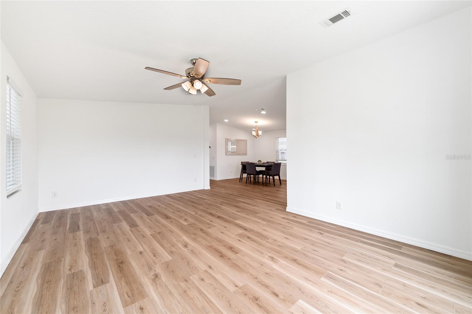 LADY LAKE ORANGE BLOSSOM GARDENS UNIT 12 - Residential