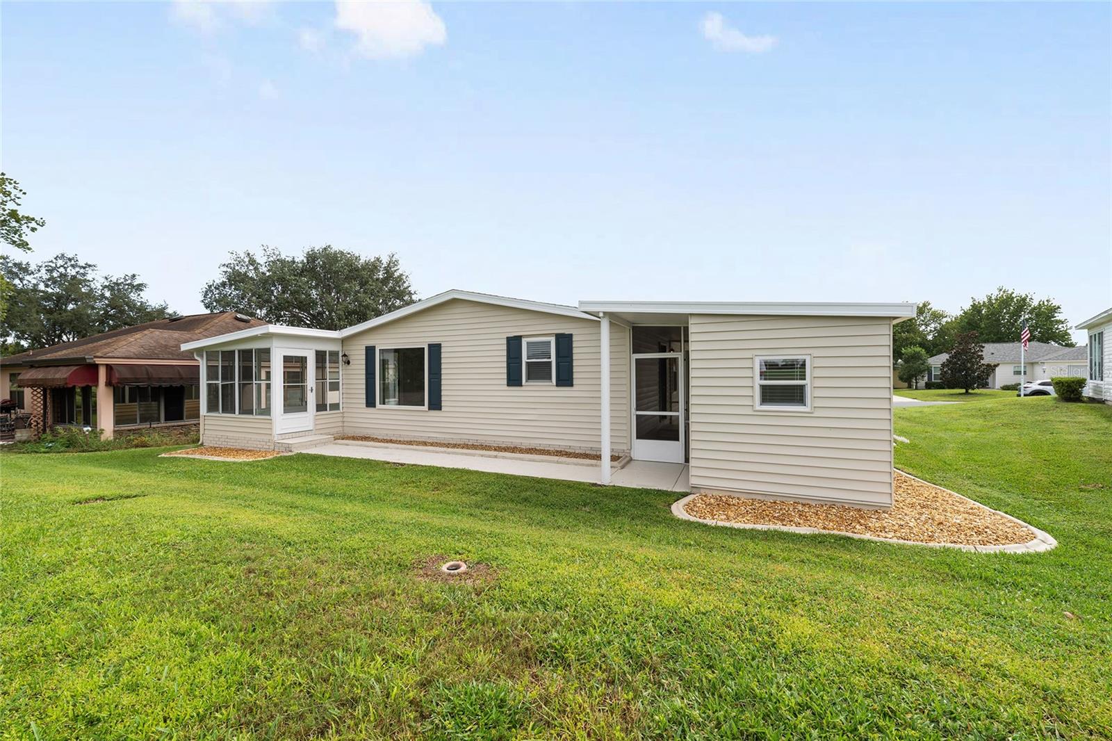 LADY LAKE ORANGE BLOSSOM GARDENS UNIT 12 - Residential