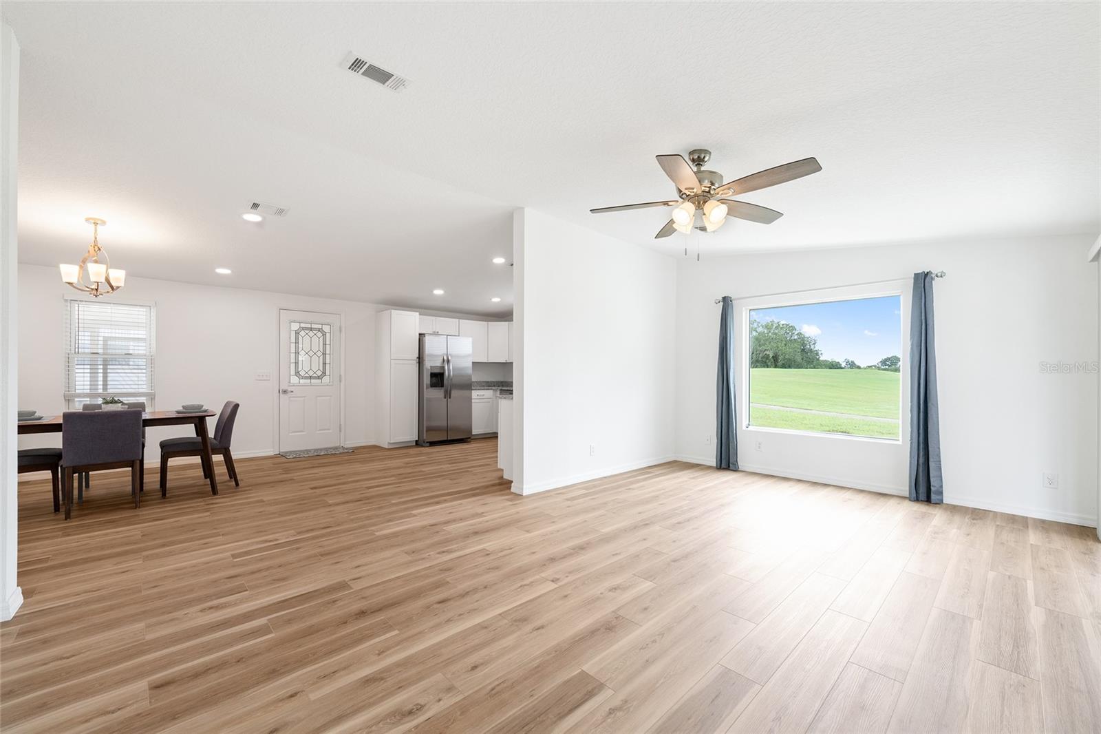 LADY LAKE ORANGE BLOSSOM GARDENS UNIT 12 - Residential