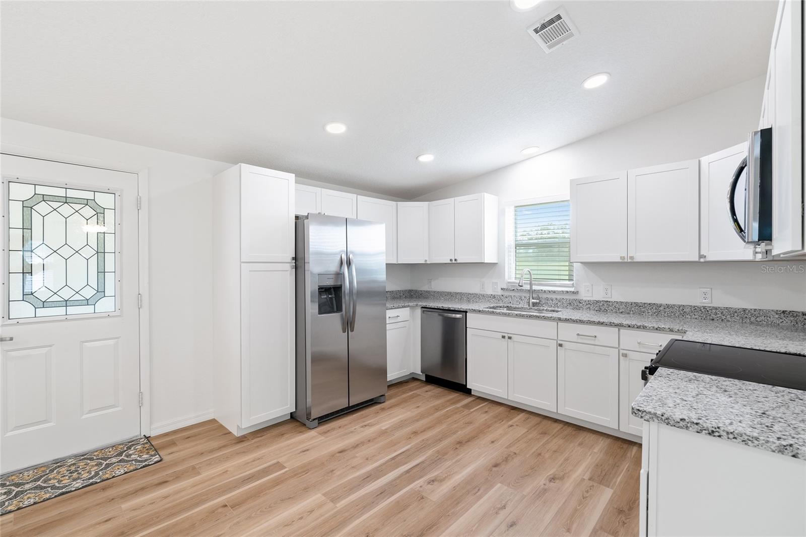 LADY LAKE ORANGE BLOSSOM GARDENS UNIT 12 - Residential