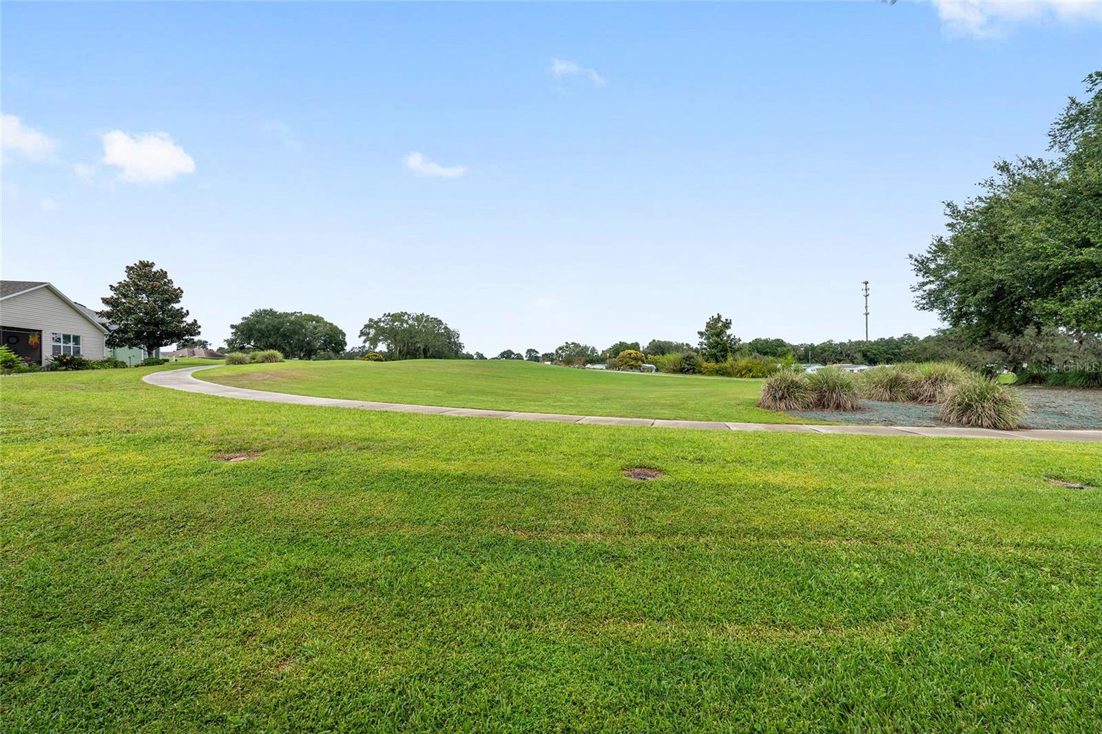 LADY LAKE ORANGE BLOSSOM GARDENS UNIT 12 - Residential