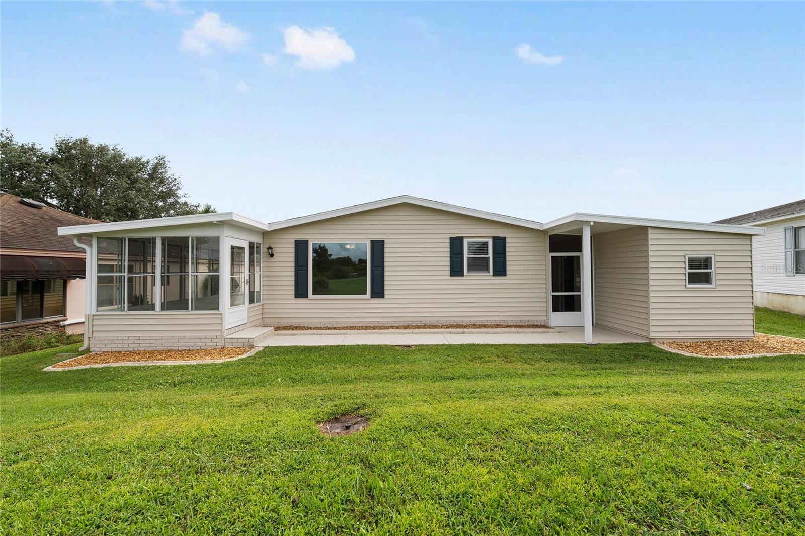 LADY LAKE ORANGE BLOSSOM GARDENS UNIT 12 - Residential