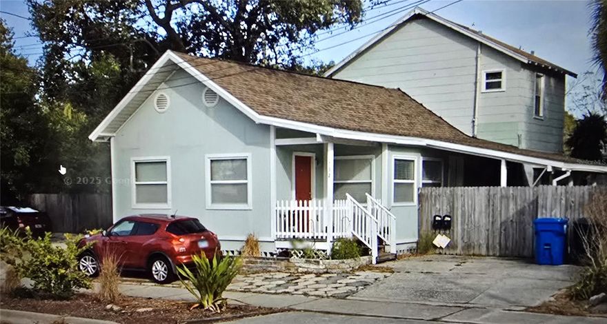 Investorment opportunity in historic Bayboro neighborhood. Just blocks to the water! Buy today and move tenants in tomorrow.