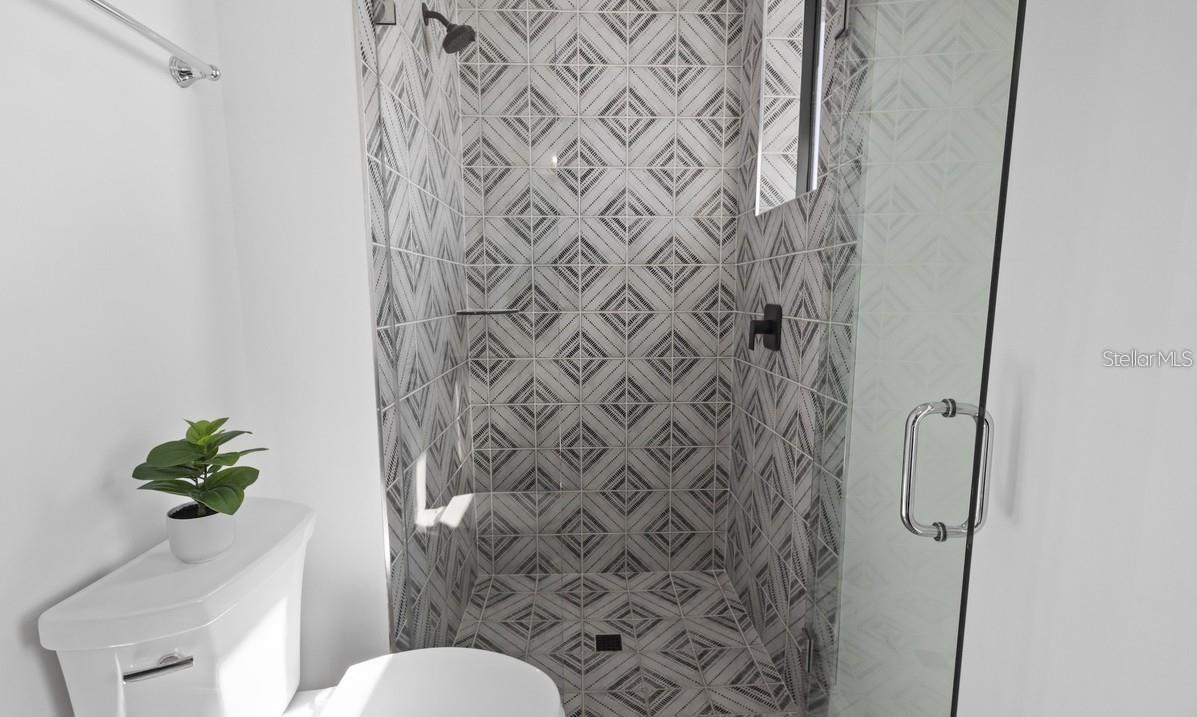 CORRECTED OF AZURE SHORES - Residential