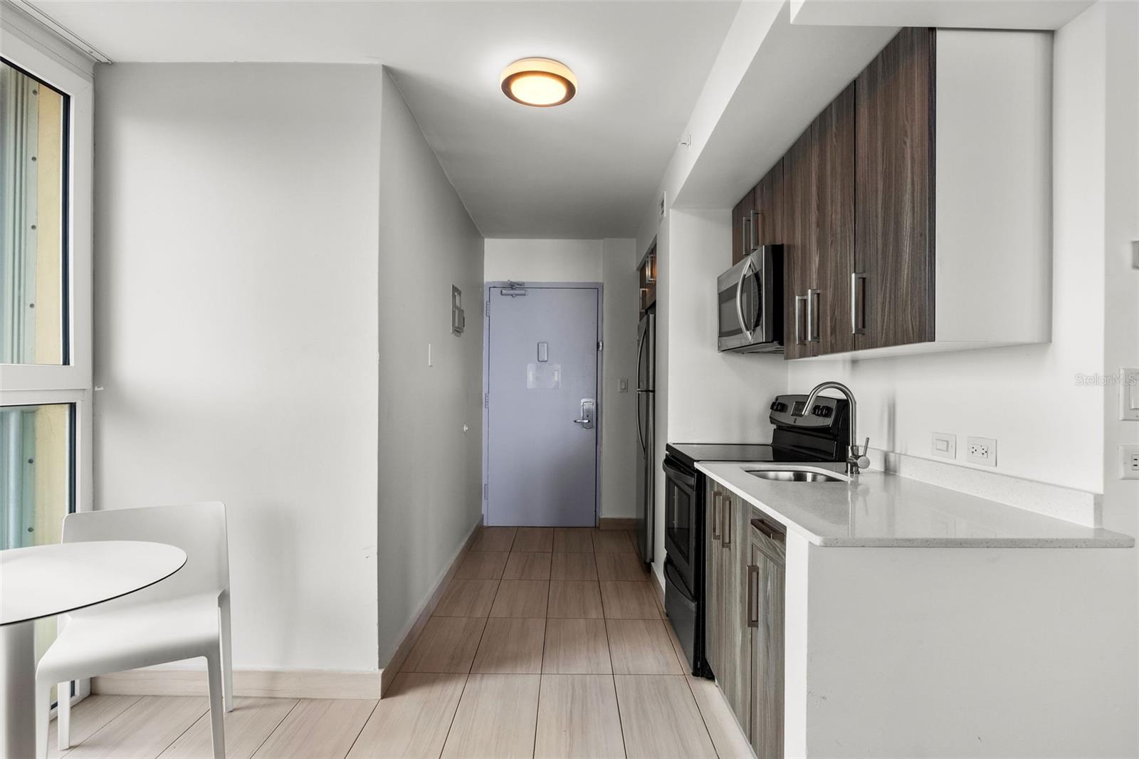 6165 ISLA VERDE AVE. 1450