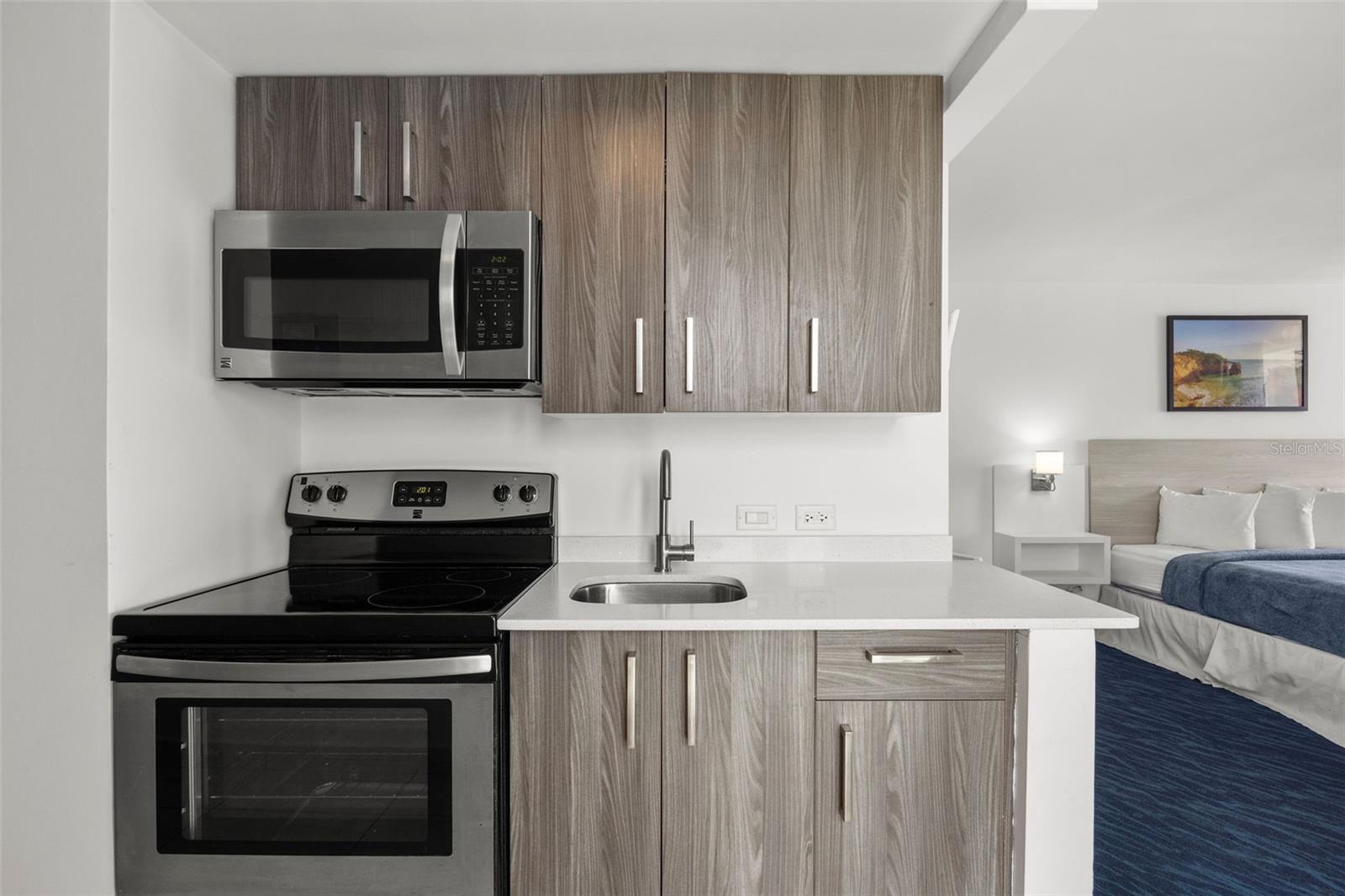 6165 ISLA VERDE AVE. 1450