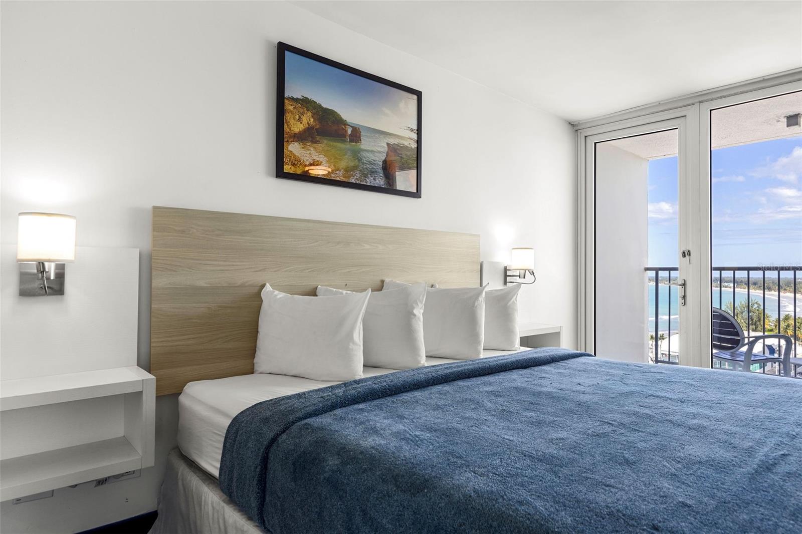 6165 ISLA VERDE AVE. 1450