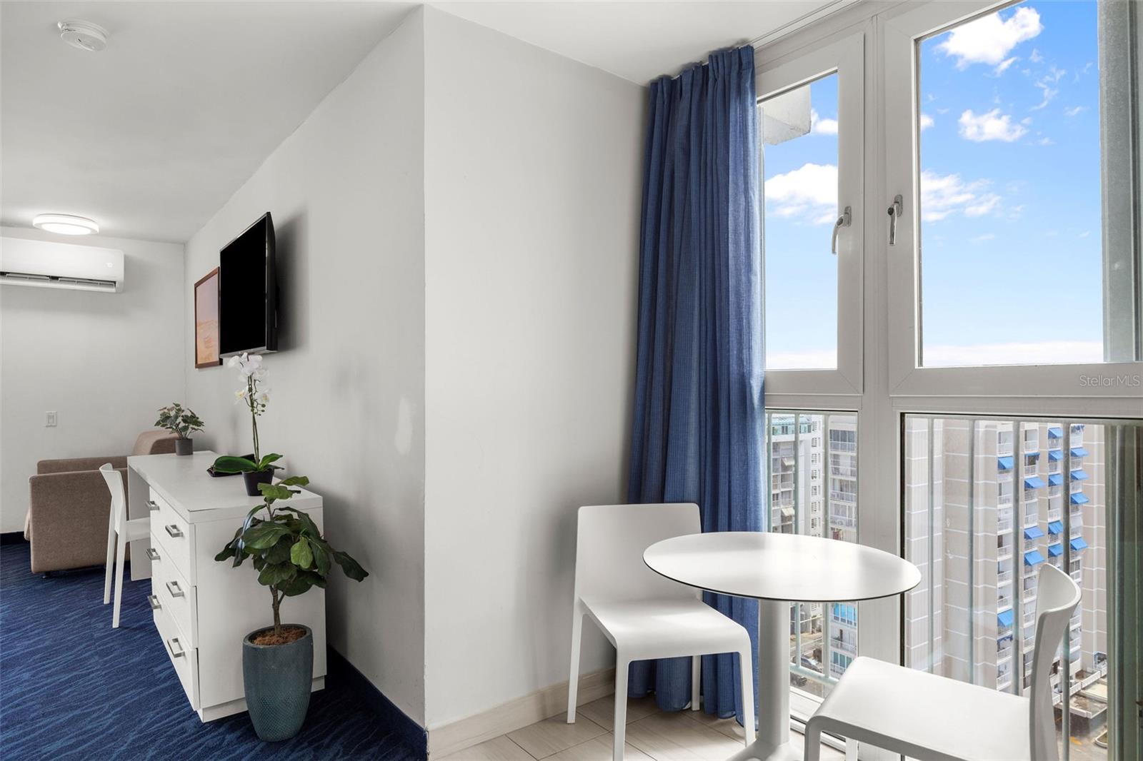 ESJ TOWERS - Residential