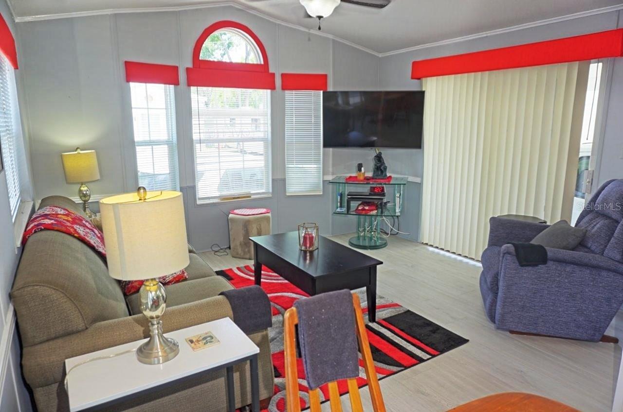 PARADISE LAKES RV PARK - Residential