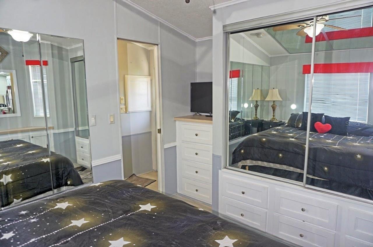 PARADISE LAKES RV PARK - Residential