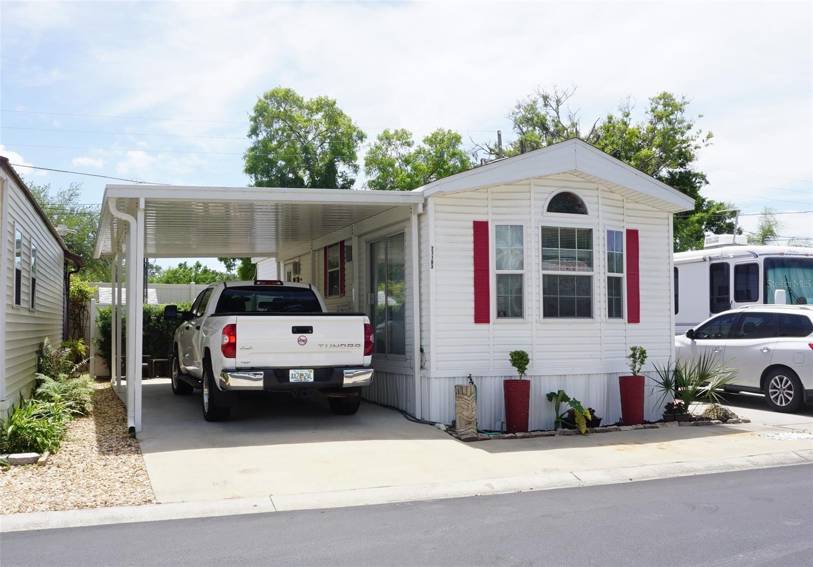 PARADISE LAKES RV PARK - Residential