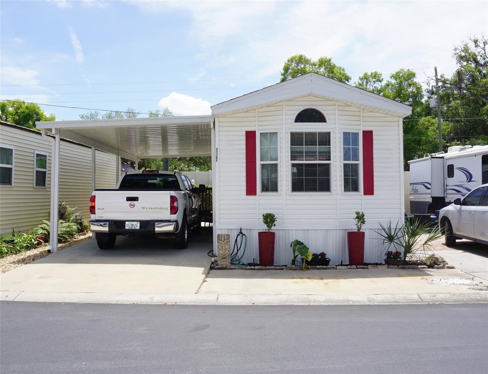 PARADISE LAKES RV PARK - Residential