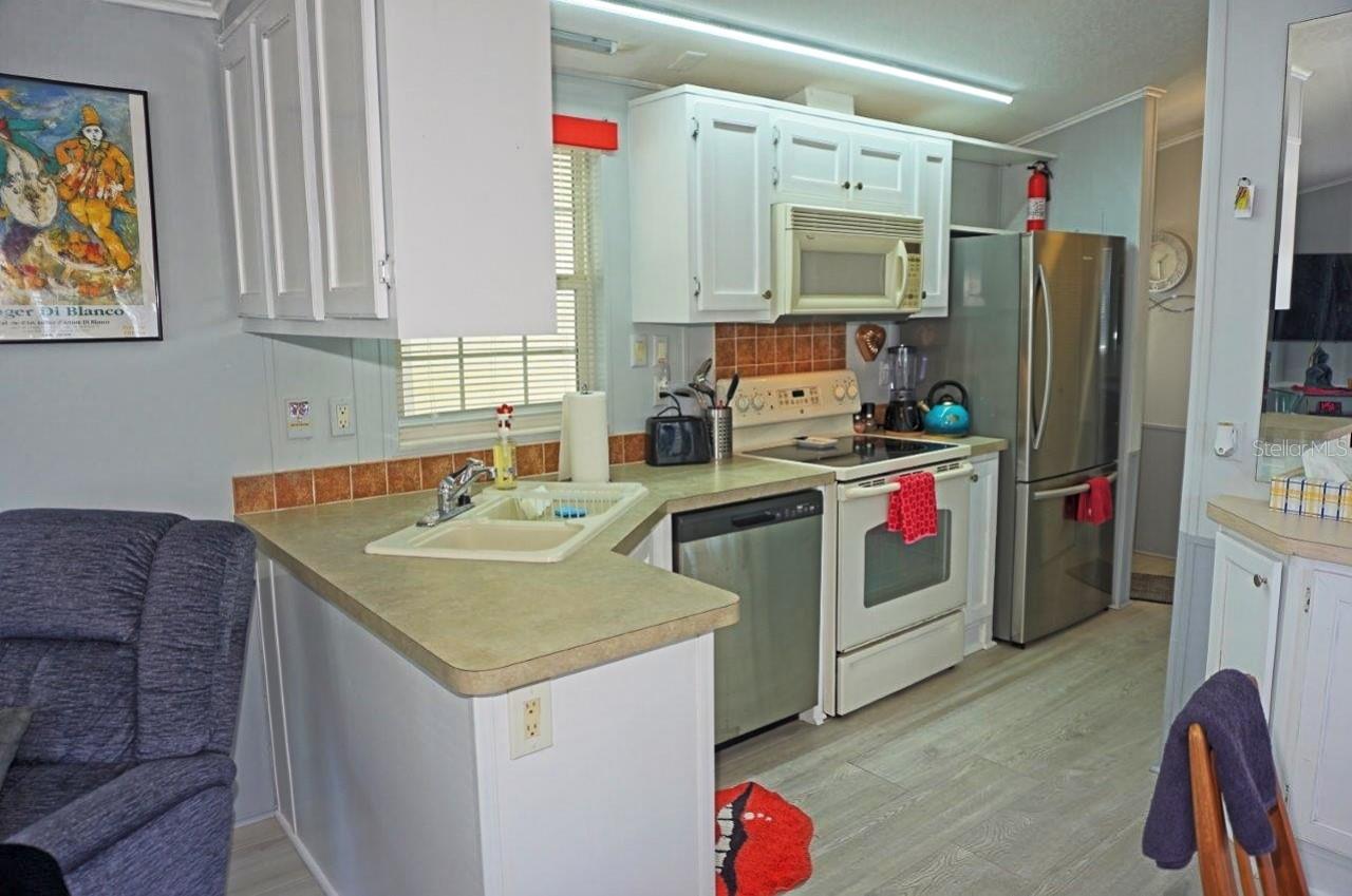 PARADISE LAKES RV PARK - Residential