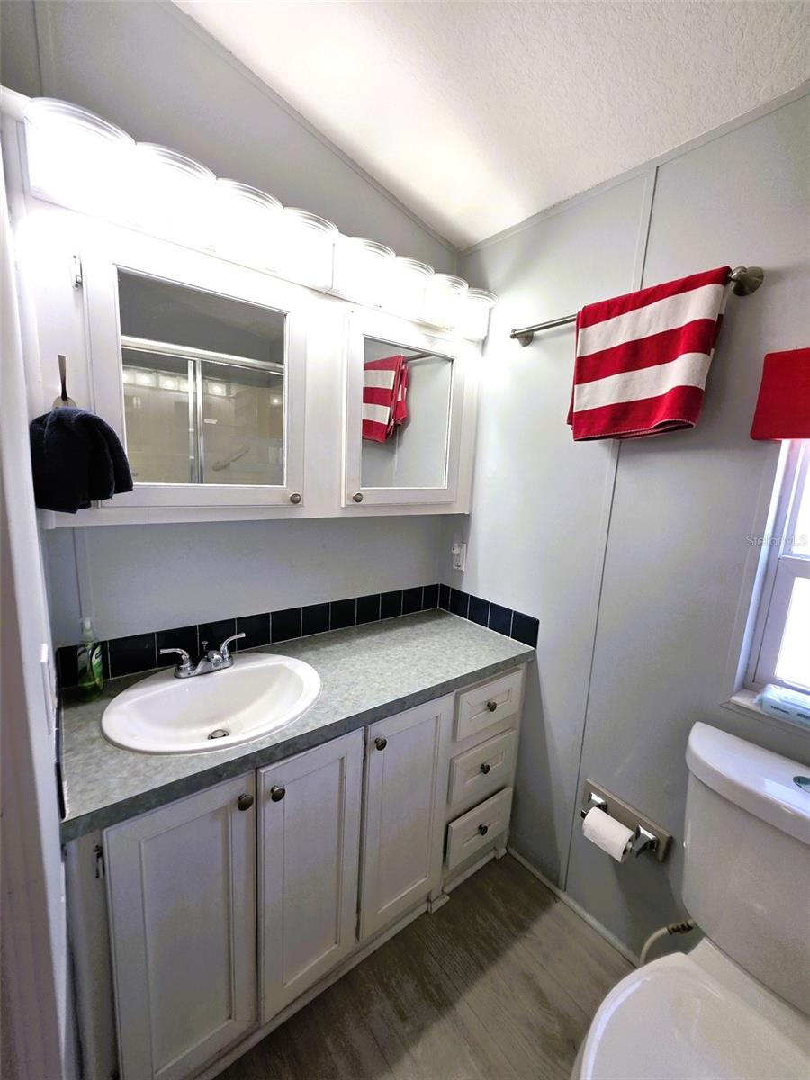 PARADISE LAKES RV PARK - Residential