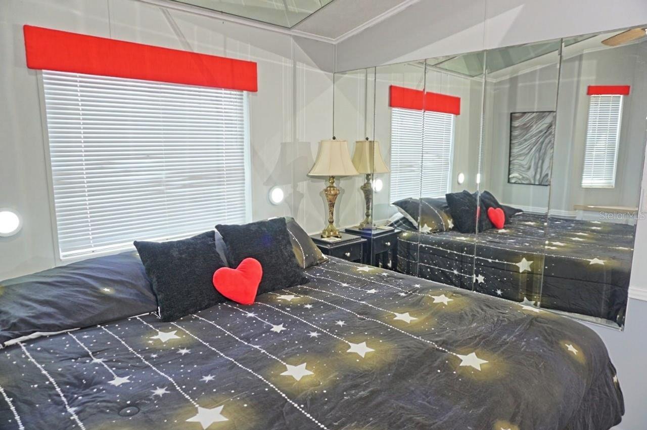 PARADISE LAKES RV PARK - Residential