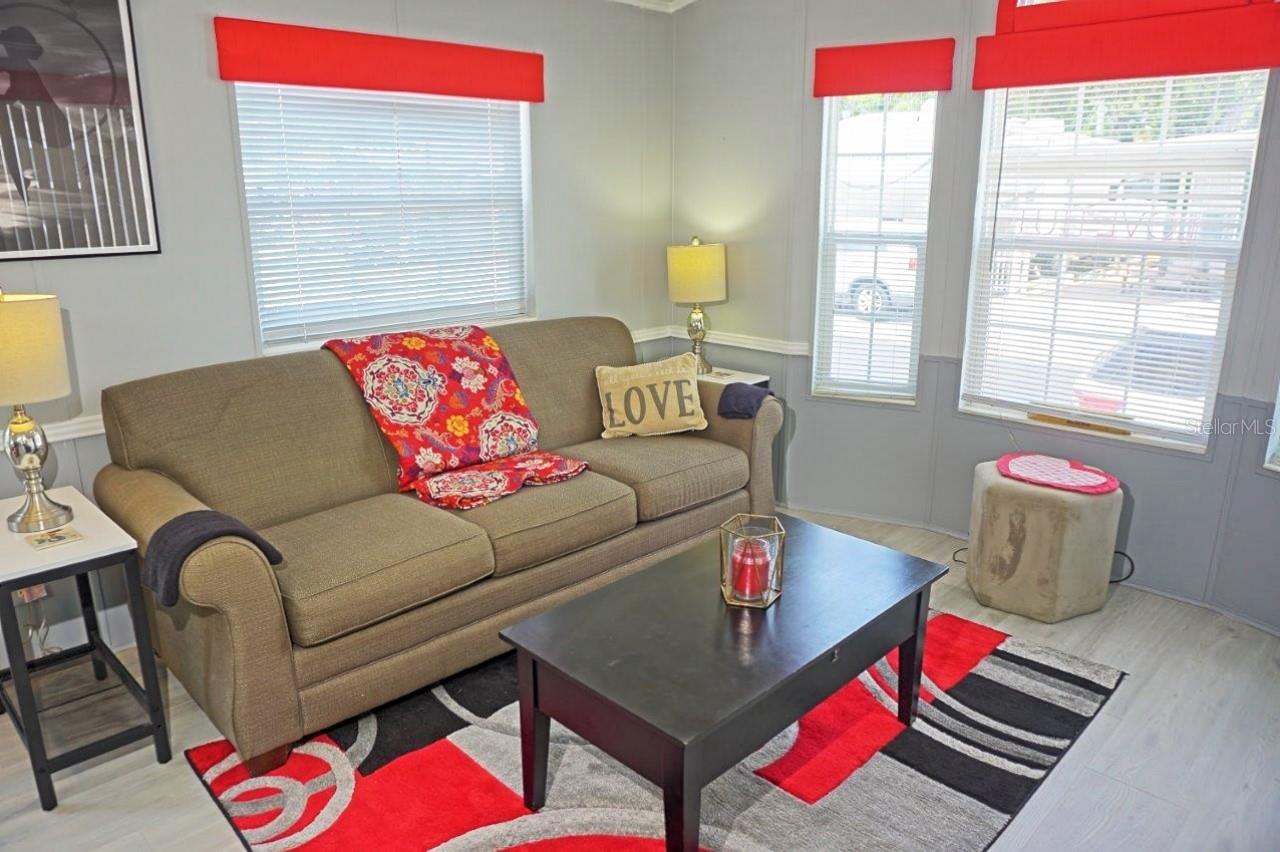 PARADISE LAKES RV PARK - Residential